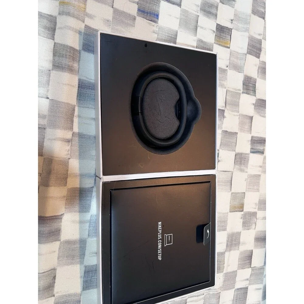 Used Nike+ Fuelband Black Size M / L Original Box & Packaging